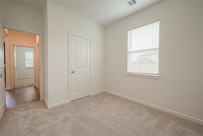 Building Photo - 21834 Sunshine Cove Ln