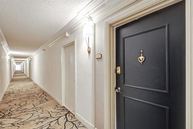 Building Photo - 1900 S Ocean Blvd