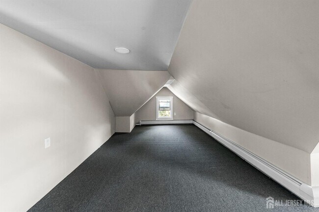Building Photo - 1237 S 10th St