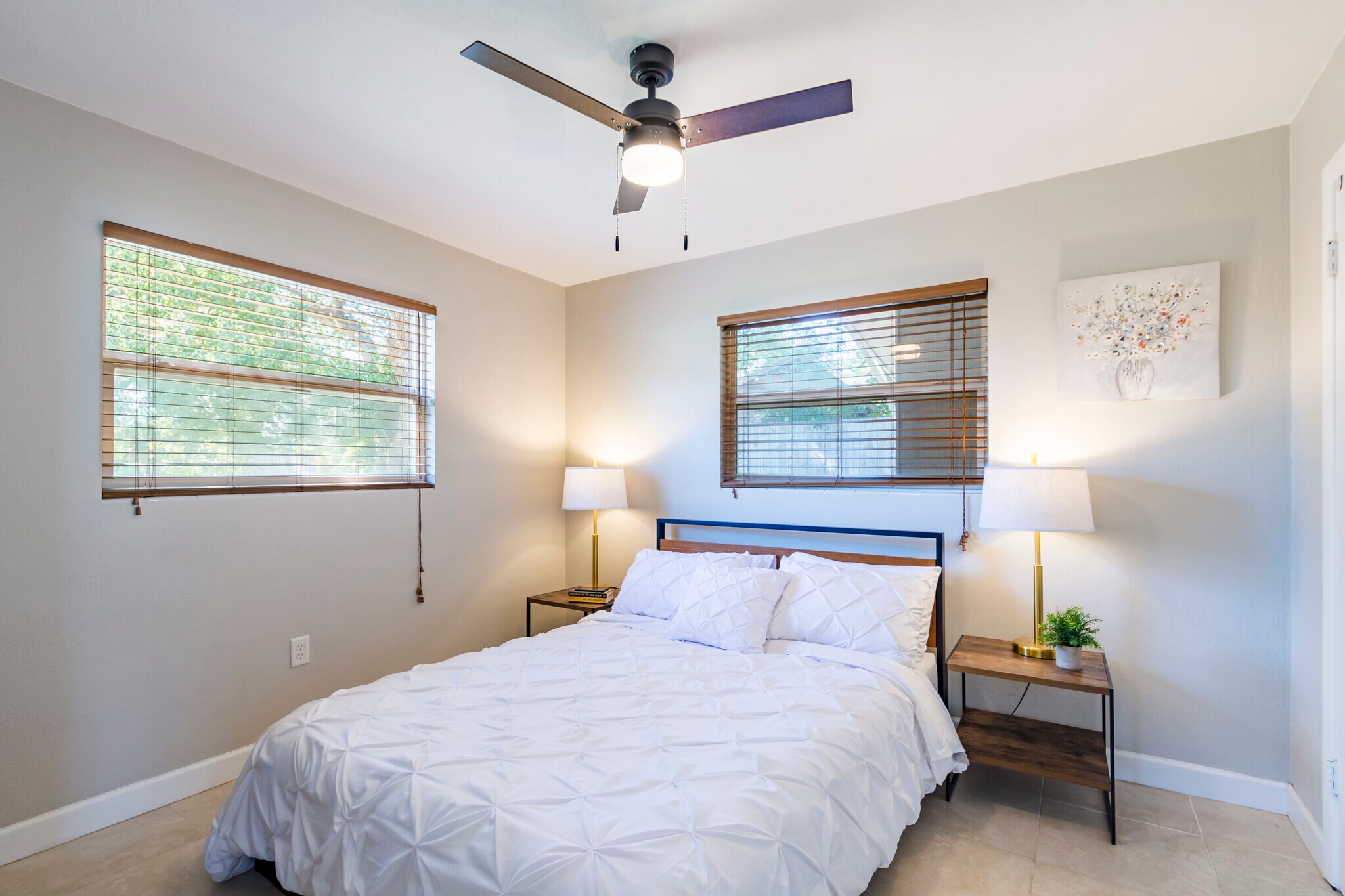 Bedroom 1 - 539 Bay St