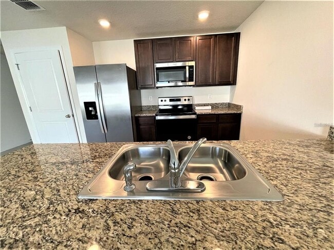 Building Photo - 550 Calico Scallop St