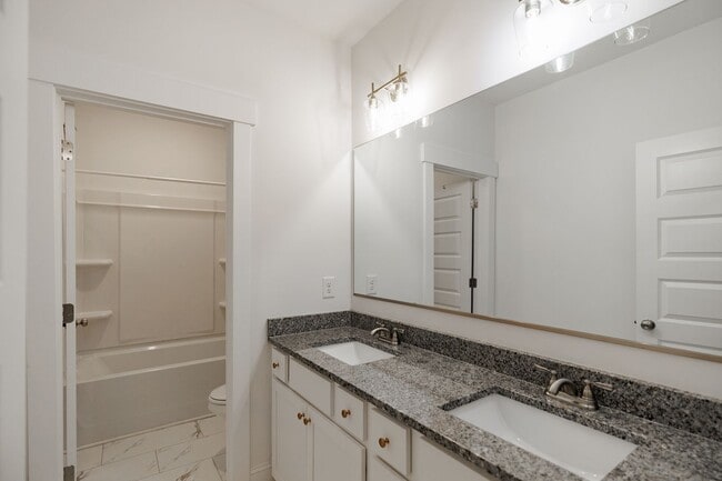 Building Photo - 375 Morton Rd