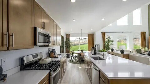 Primary Photo - 3239 S Forest Ave