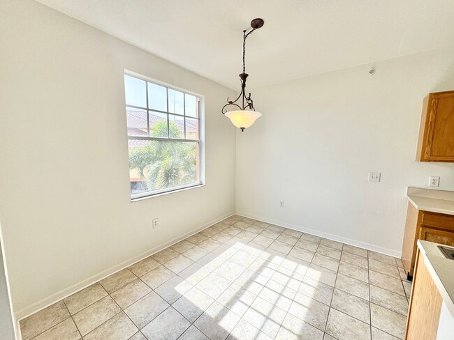 Building Photo - ** FAIRWAY PRESERVE ** 2 BED / 2 BATH CONDO - PET OK! - NORTH NAPLES - ANNUAL RENTAL