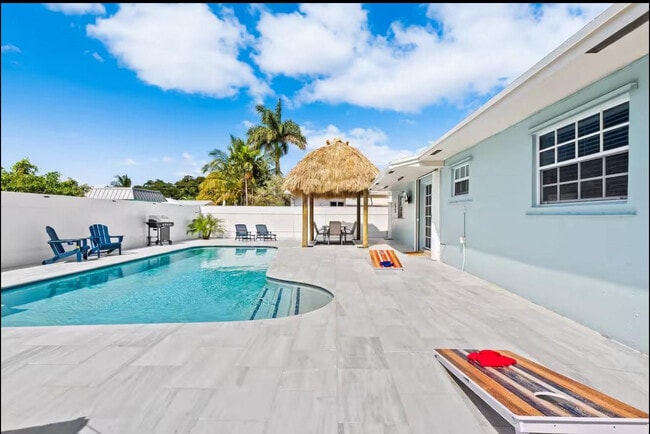 Building Photo - 304 SE 4th St