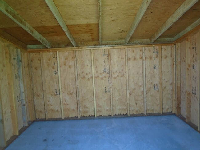 Building Photo - 632 N 4th St