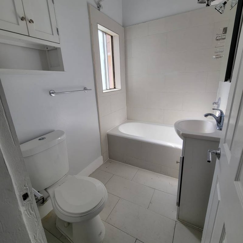 Building Photo - 837 Normandie Ave