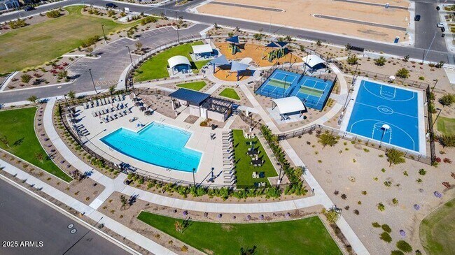 Building Photo - 10155 W Columbus Ave