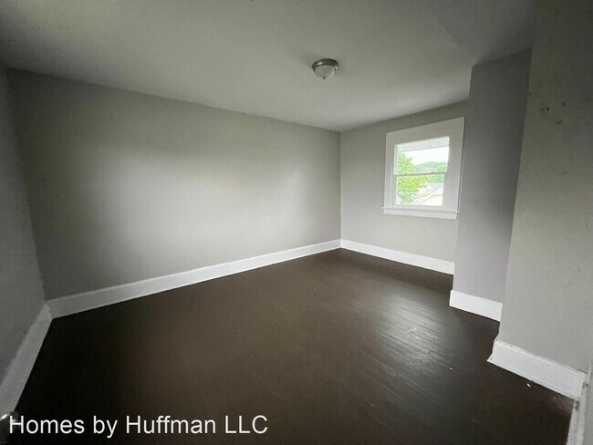 Building Photo - 2 br, 1 bath House - 805 Hess Avenue