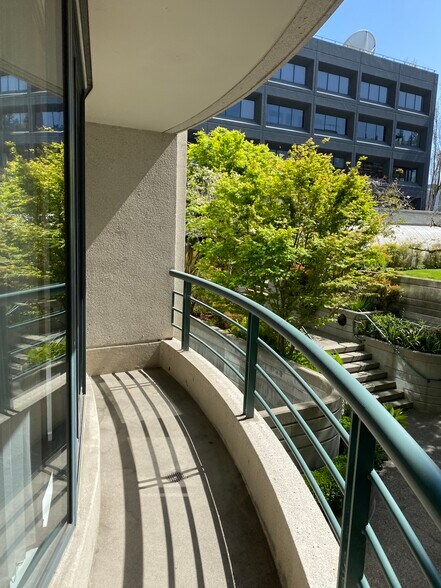 BALCONY - 300 3rd St