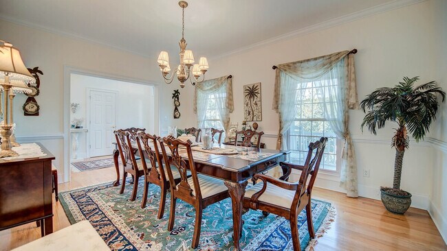 Building Photo - 203 Whiting Ln