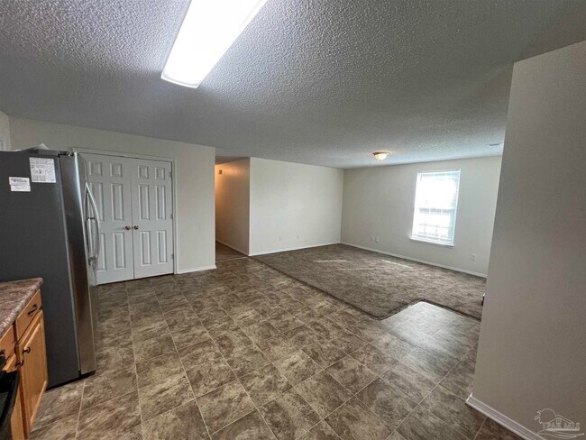 Building Photo - 8921 Camshire Cir