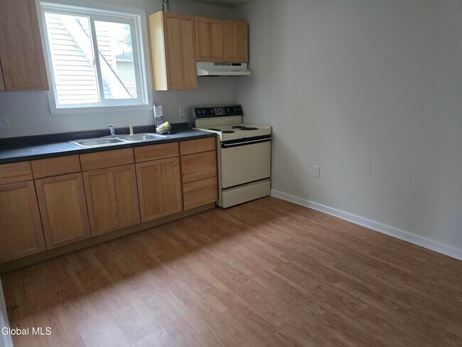 Building Photo - 3206 Guilderland Ave