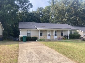 Building Photo - 35 Rushwood Dr