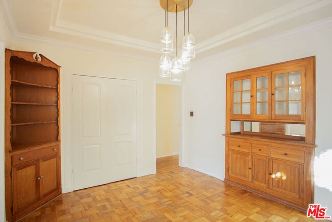 Building Photo - 6501 Drexel Ave