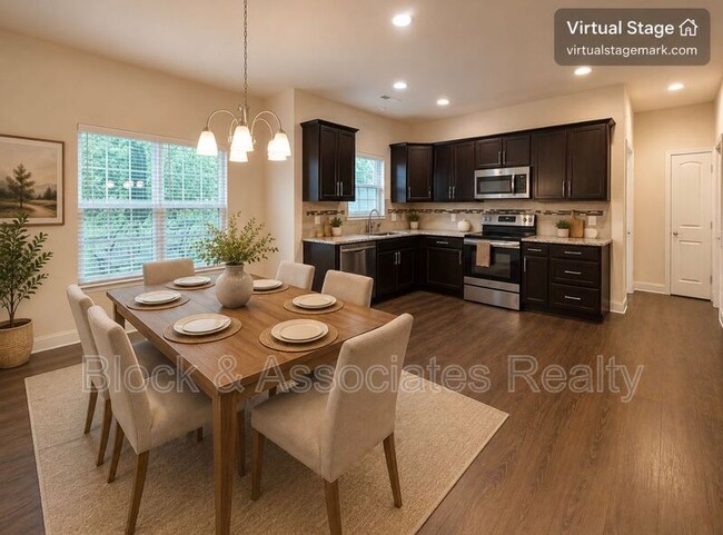 Building Photo - 1464 Land Grv Dr