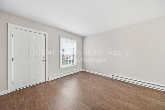 Building Photo - 325 S Gardner Ave