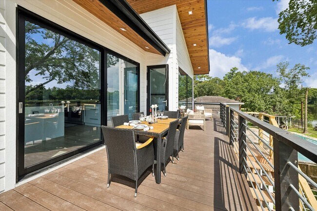 Building Photo - 407 Brook Hollow Dr