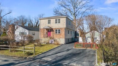 Building Photo - 110 Burwood Ave