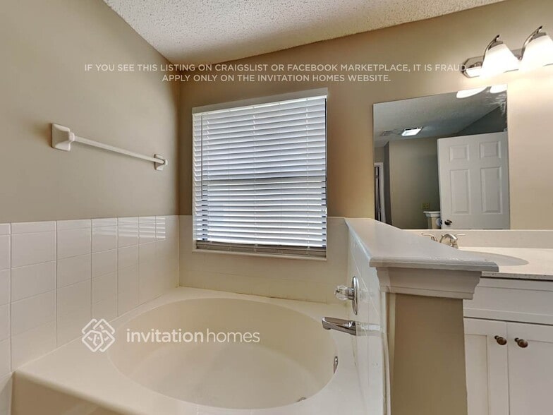 Building Photo - 9564 Croxley Ct
