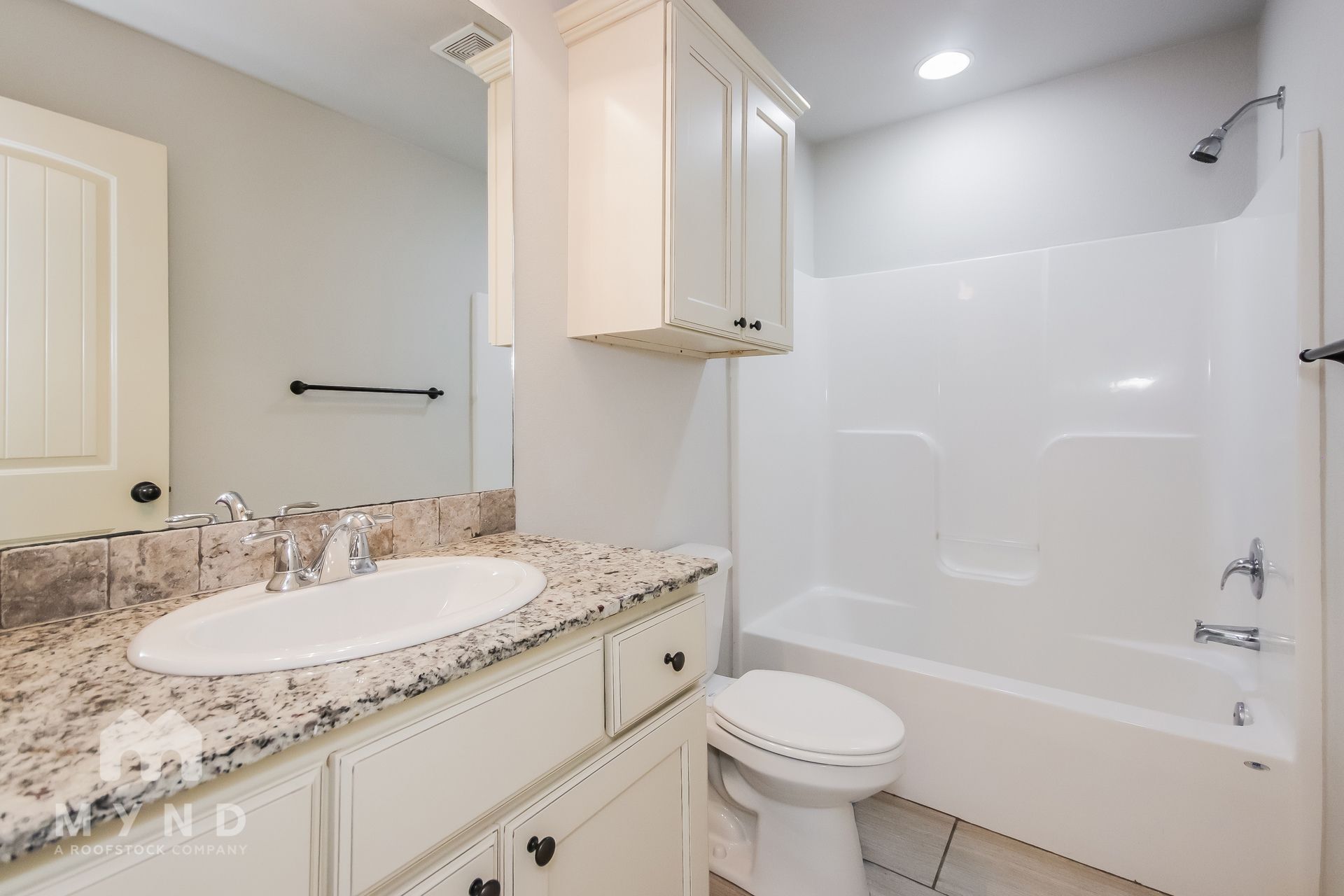 Building Photo - 2403 SW Worthington Ave