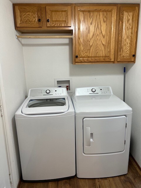 Laundry - 4225 W Southport Rd