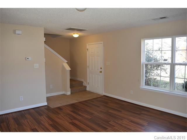 Building Photo - 1405 Clooney Ln
