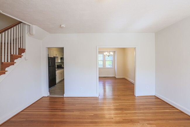 Building Photo - 5662 Kavon Ave