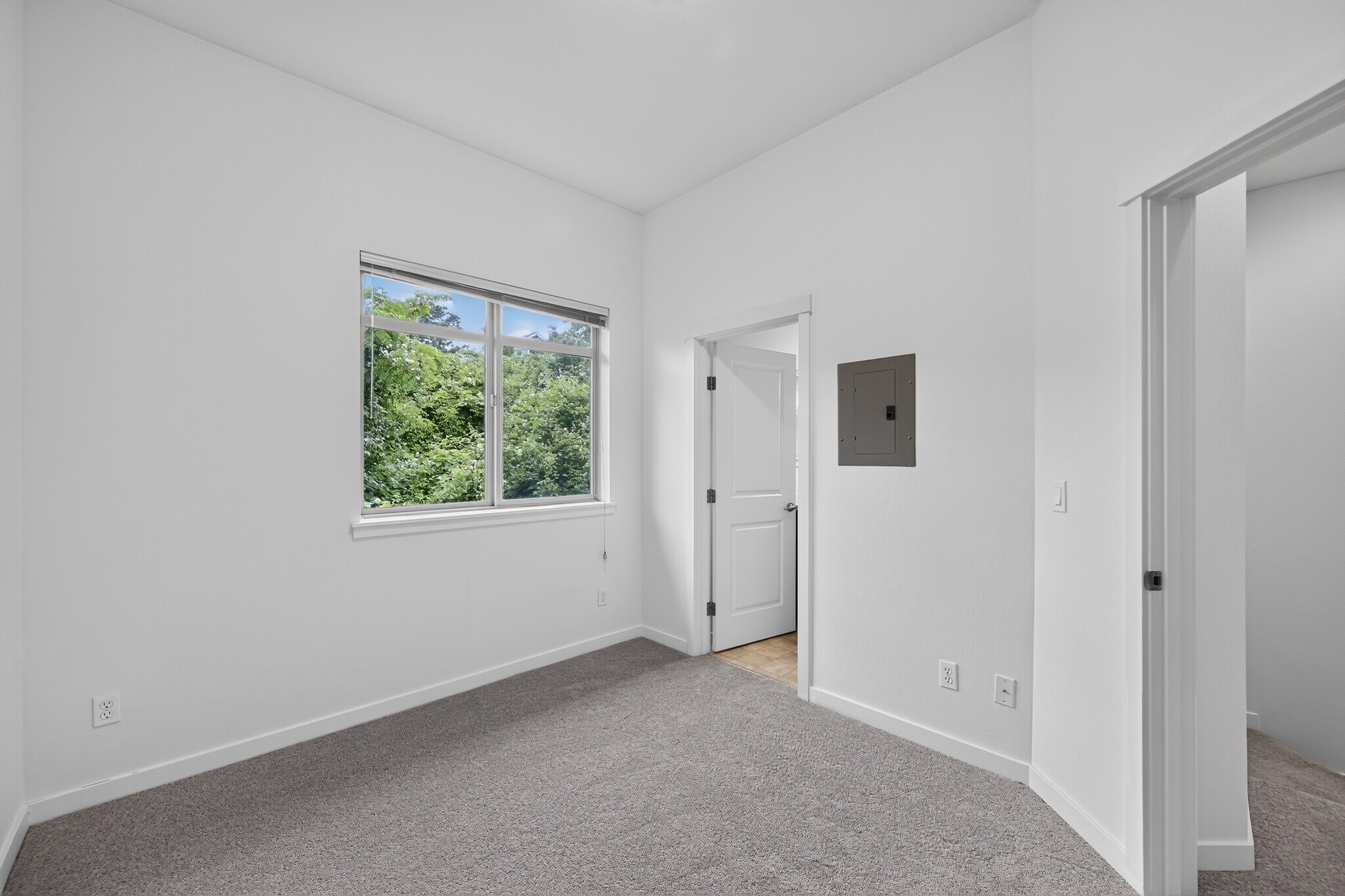 Building Photo - 2172 Yakima Ct
