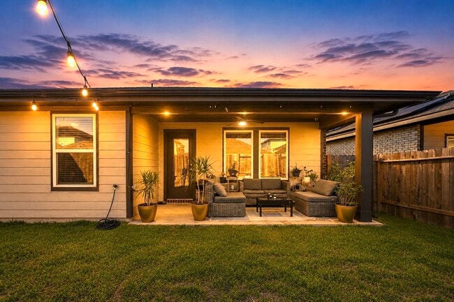 Building Photo - 7323 Teton Creek Trace