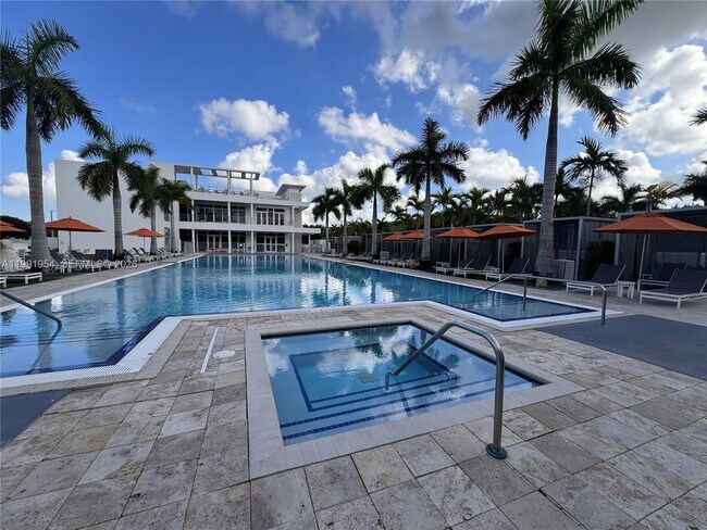 Building Photo - 10250 NW 66th St