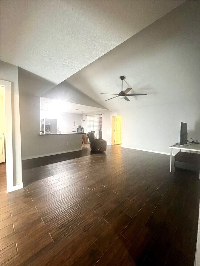 Building Photo - 10515 Sagewind Dr