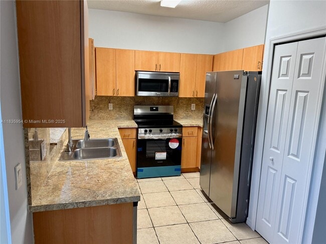 Building Photo - 8424 NW 139th Terrace