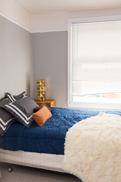 Building Photo - 524 Columbus Ave