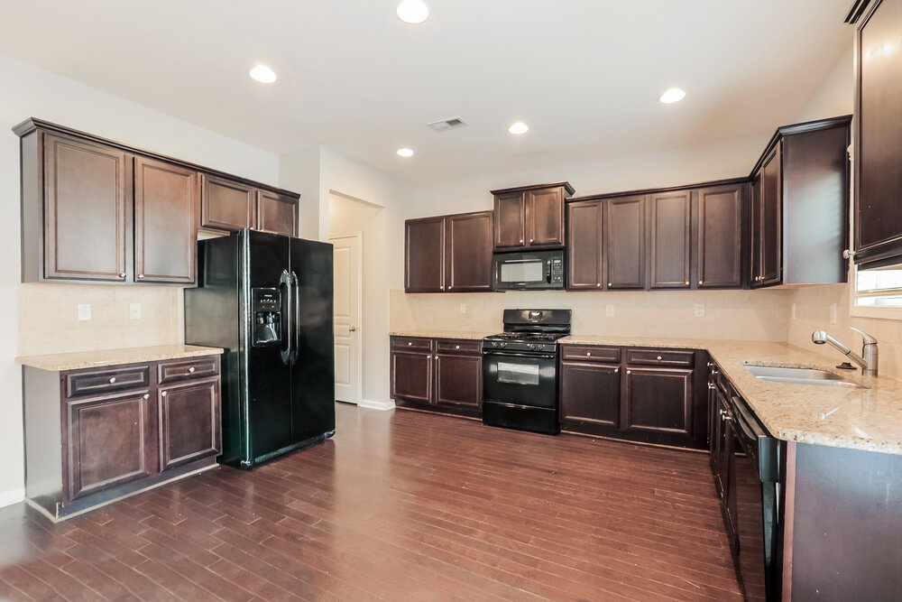 Building Photo - 825 Westmoreland Ln NE