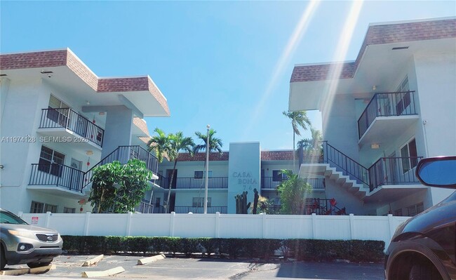 Building Photo - 714 NE 10th St