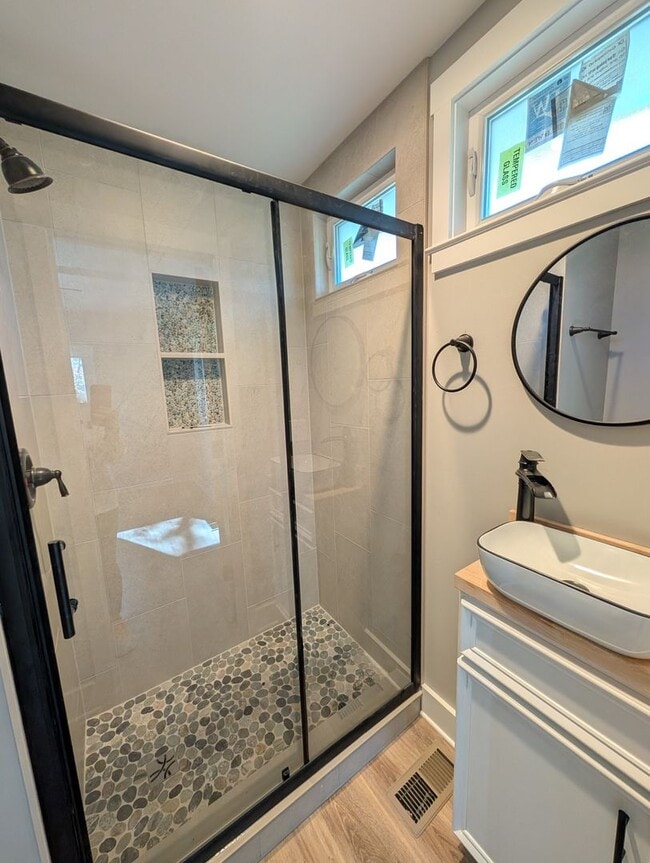 Building Photo - Fletcher Rental! Newly Renovated