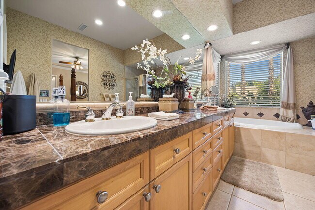 Building Photo - 74068 Kokopelli Cir