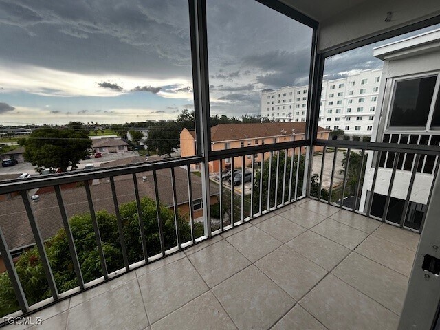 Building Photo - 4906 Victoria Dr