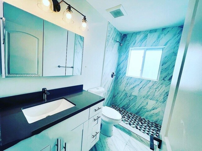 Building Photo - 7128 SW 22nd St