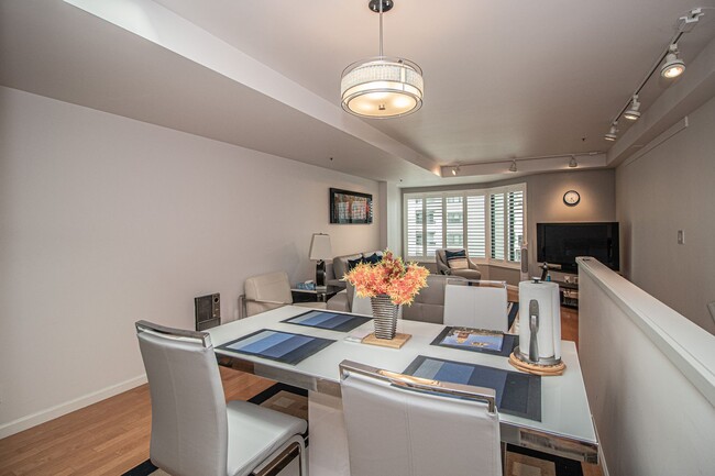 Building Photo - Fully Furnished 2-Bedroom + Office, 2-Bath...