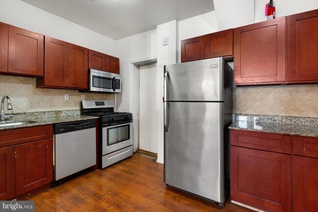 Building Photo - 240 W Girard Ave