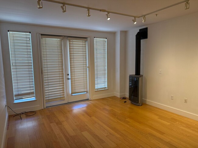 Building Photo - Quiet Rear-Unit in the Mission — Private Terrace, Garage, Roof Deck