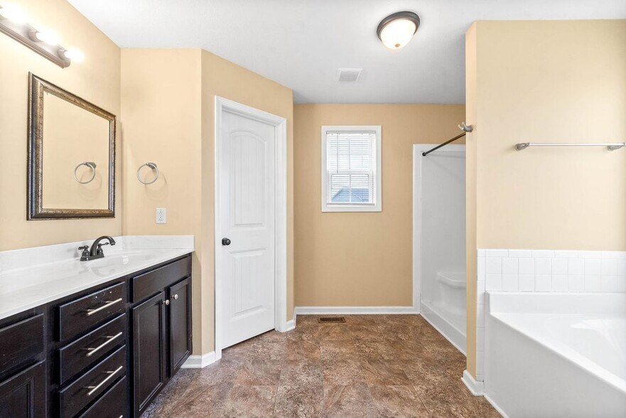 Building Photo - 2204 Allen-Griffey Rd