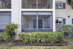 Building Photo - 257 S Cypress Rd