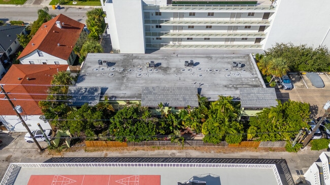 Building Photo - 111 Lake Ave