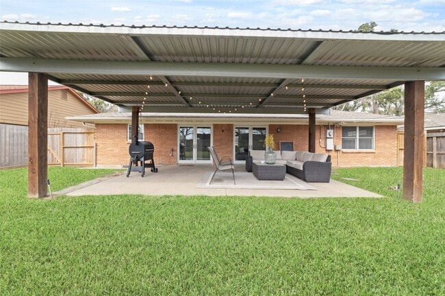 Building Photo - 6435 Woodbrook Ln