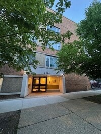 Building Photo - 2424 W Estes Ave