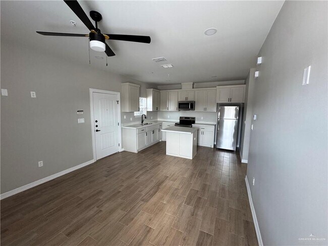 Building Photo - 13 Ragland Rd