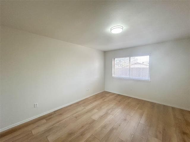 Building Photo - 3016 Oakridge Dr